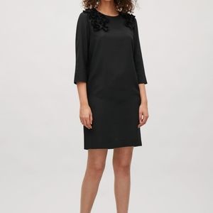 🆕 NWT COS silk dress with applique